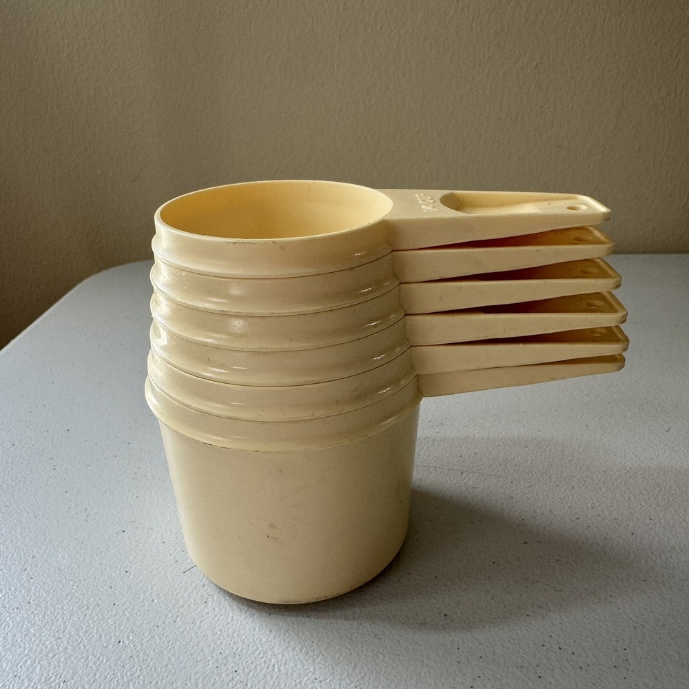 Tupperware Complete Set 6 Nesting Measuring Cups Cream/Almond